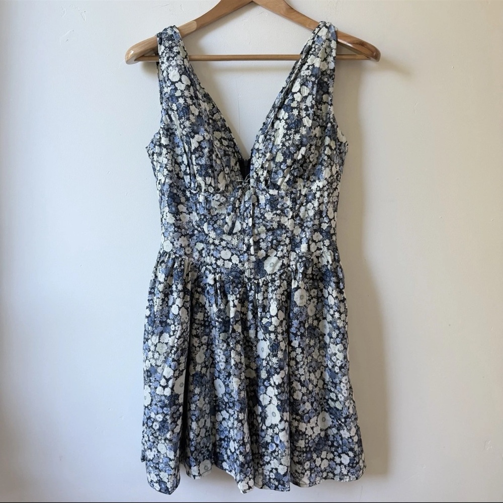 Dress Forum Los Angeles Women’s Blue Floral Mini Fit & Flare Dress – Size Medium - Picture 2 of 13